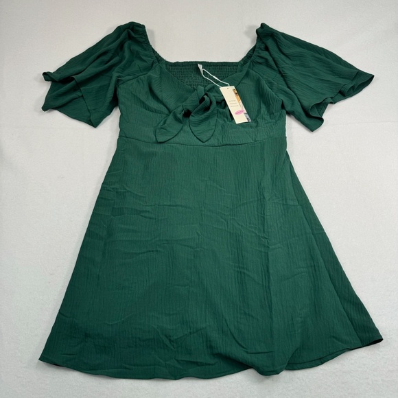Dokotoo Off Shoulder Short Sleeve Mini Dress Women Size XL Green Smocked Tie NWT - Picture 1 of 12